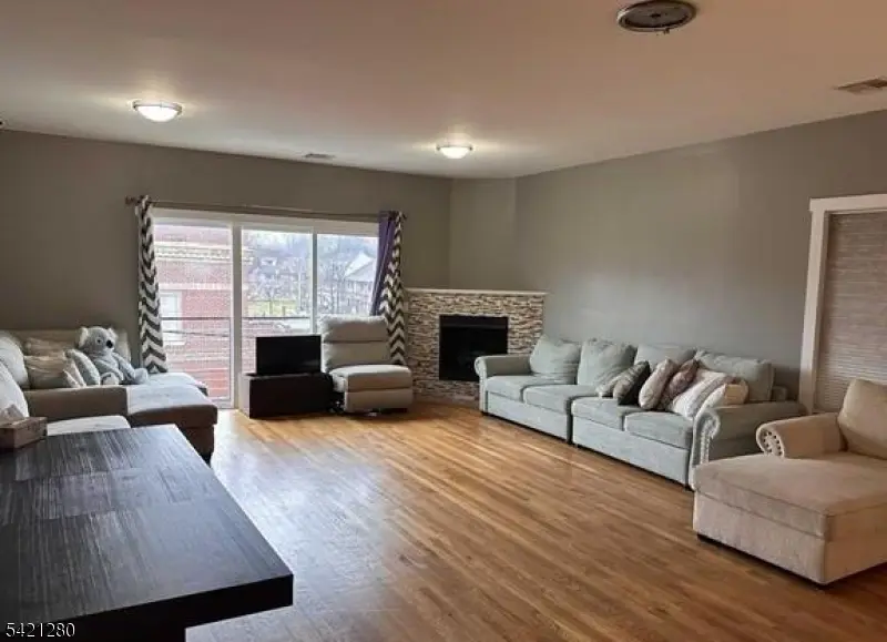 54-56 Oriental St #2, Newark City, NJ 07104