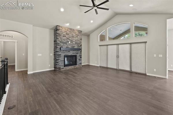 16445 Mountain Glory DR, Monument, CO 80132