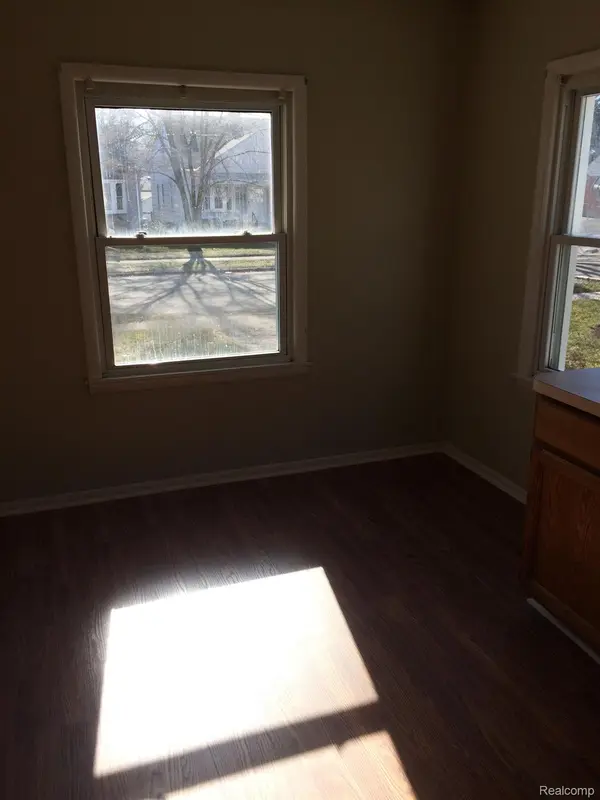 164 W MOREHOUSE AVE N, Hazel Park, MI 48030