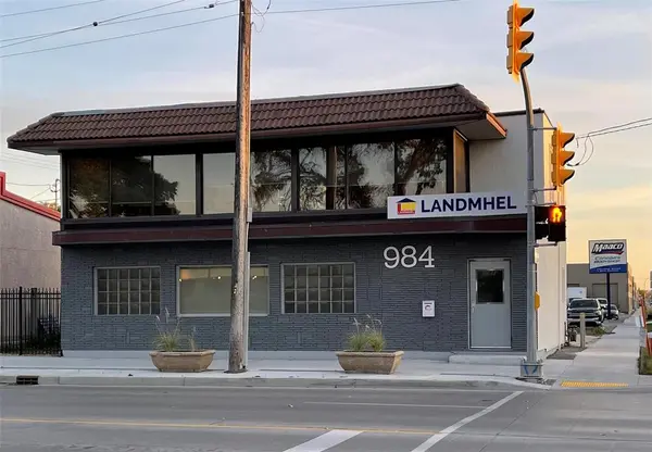 984 Sargent AVE, Winnipeg, MB R3E 0E3
