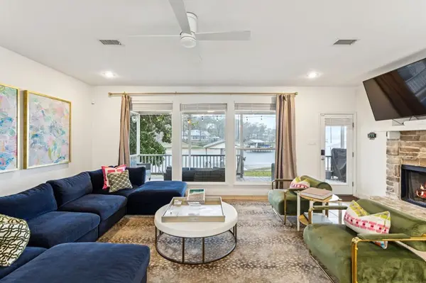 184 Oak Hills Drive, Mabank, TX 75156