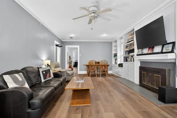 1111 N Austin Street, Denton, TX 76201