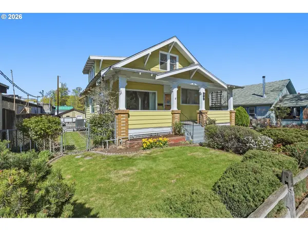 805 E 12TH ST, The Dalles, OR 97058