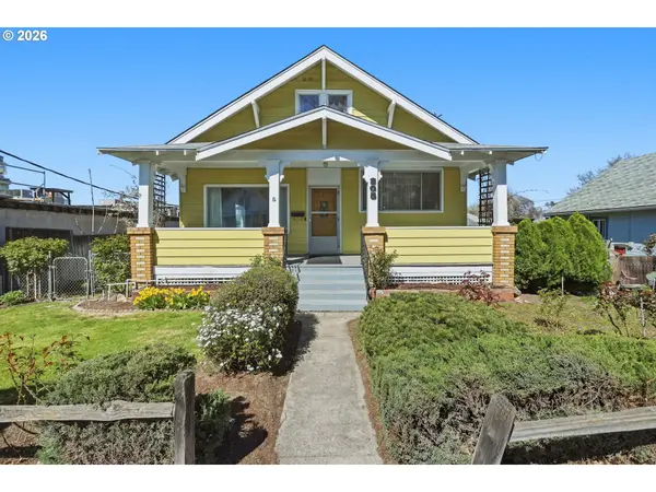 805 E 12TH ST, The Dalles, OR 97058