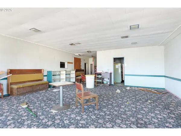 181 N Main ST, Dufur, OR 97021