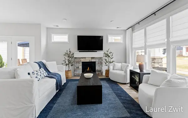 406 W Leland DR, Whitehall City, MI 49461