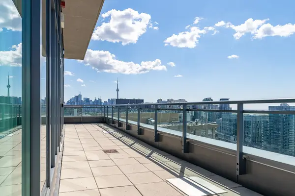 1169 Queen ST W #N210, Toronto C01, ON M6J 1J4