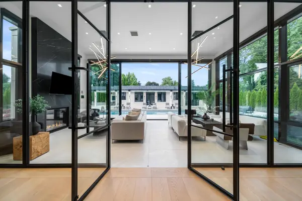 29 Greenside DR, King, ON L0G 1N0