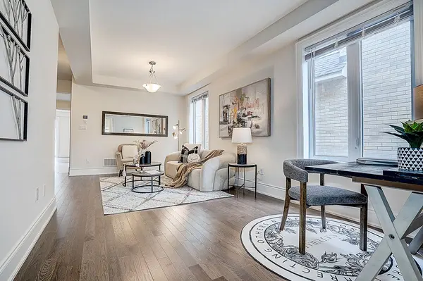 151 Silk Twist DR, East Gwillimbury, ON L9N 0V7