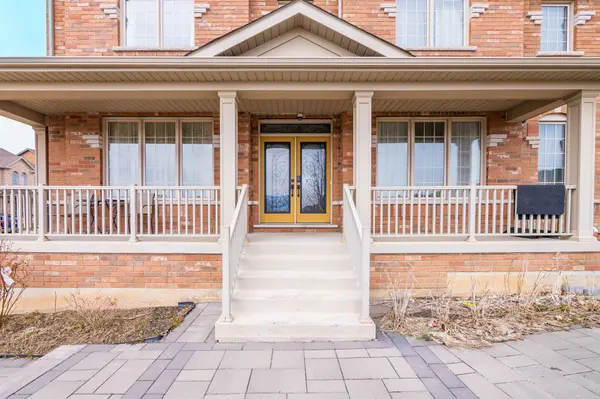 6 Libby RD, Brampton, ON L6Y 0X7
