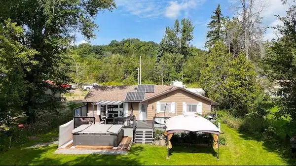 106 Canal LN, Quinte West, ON K0K 2C0