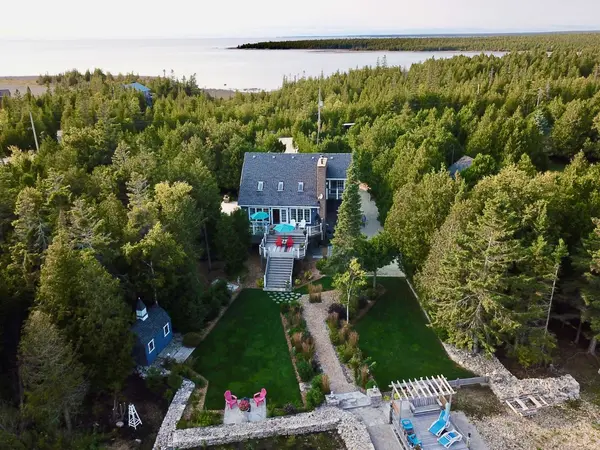 127 Pine Tree Harbour RD, Northern Bruce Peninsula, ON N0H 1Z0