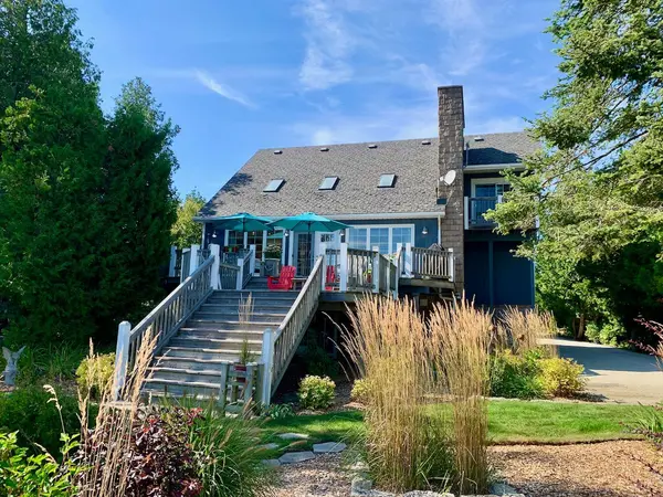 127 Pine Tree Harbour RD, Northern Bruce Peninsula, ON N0H 1Z0