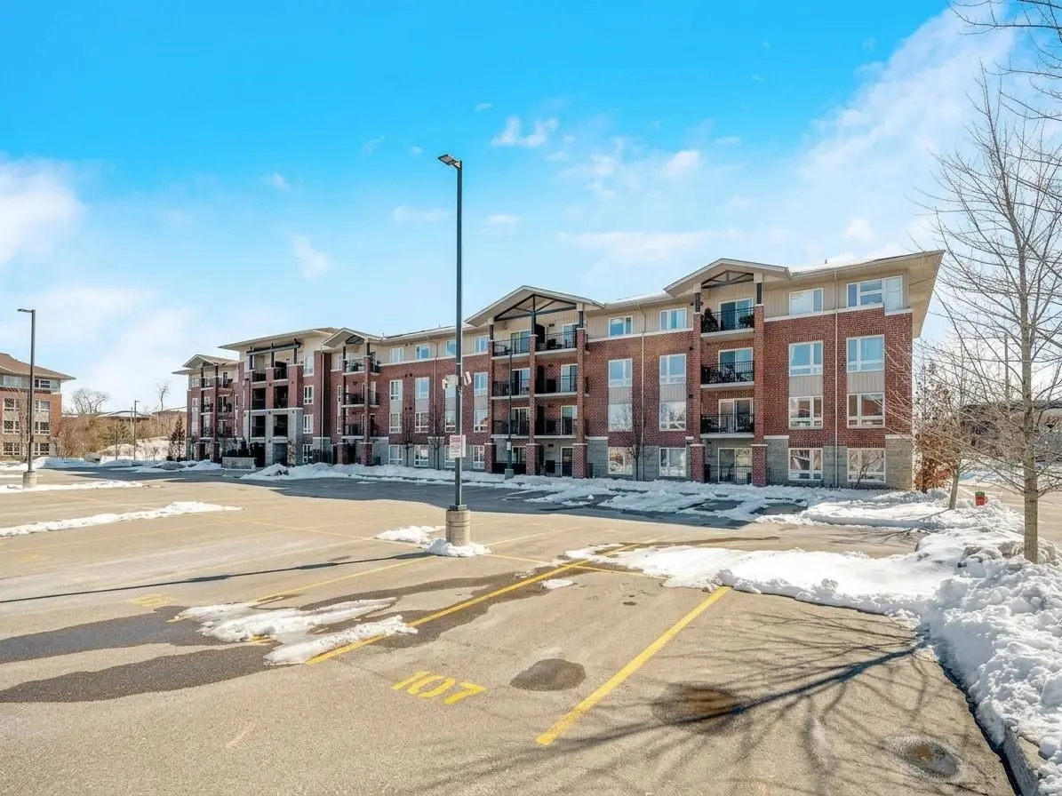 43 Goodwin DR #307, Guelph, ON N1L 0E8