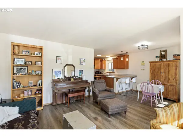 318 E Steuben ST, Bingen, WA 98605