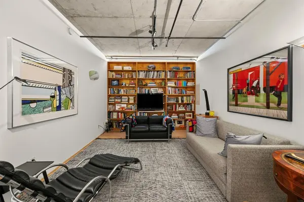 2011 Cedar Springs #305, Dallas, TX 75201