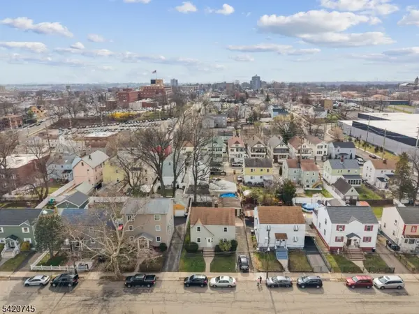 35 7Th Ave, Passaic City, NJ 07055