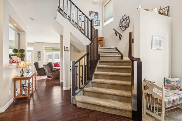 7 Cooperstown PL SW, Airdrie, AB T4B3T5