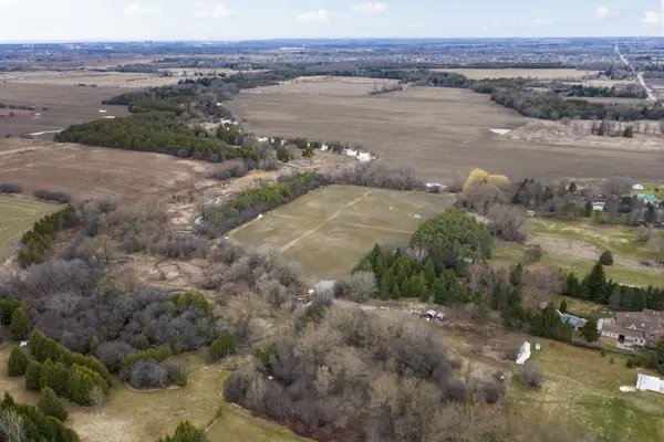 83 Columbus RD W, Oshawa, ON L1H 0G8