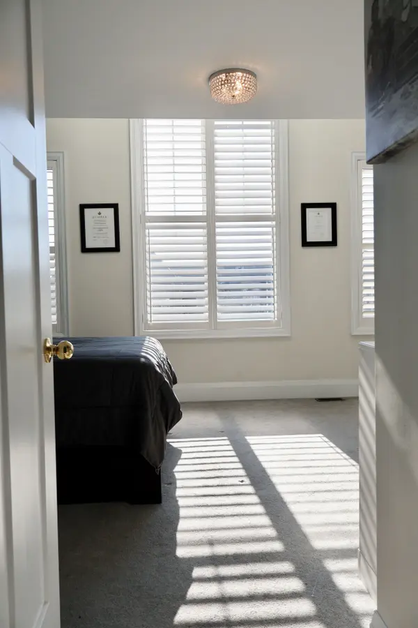 1260 Bardeau ST #Bedroom, Innisfil, ON L0L 1W0