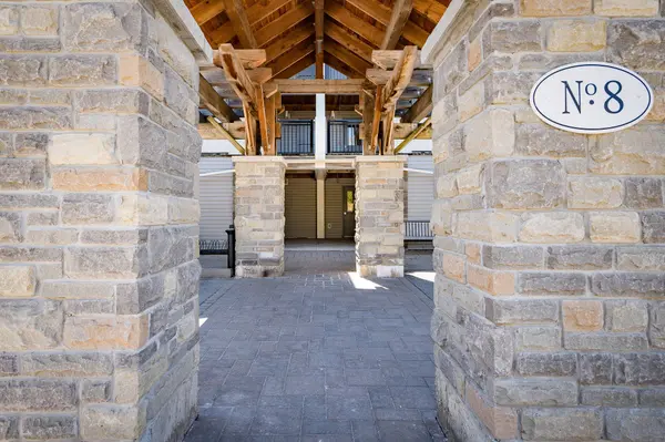 8 BRANDY LANE DR #204, Collingwood, ON L9Y 0X4