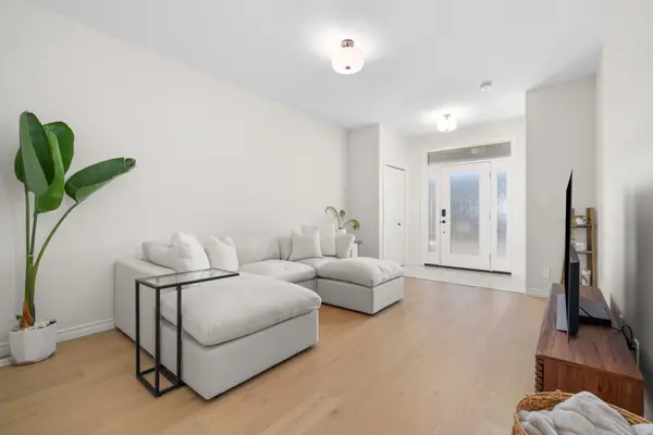 63 Athabaska DR, Belleville, ON K8N 0T1