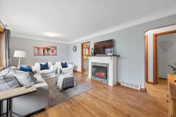 56 Ottawa CRES, Guelph, ON N1E 2A6