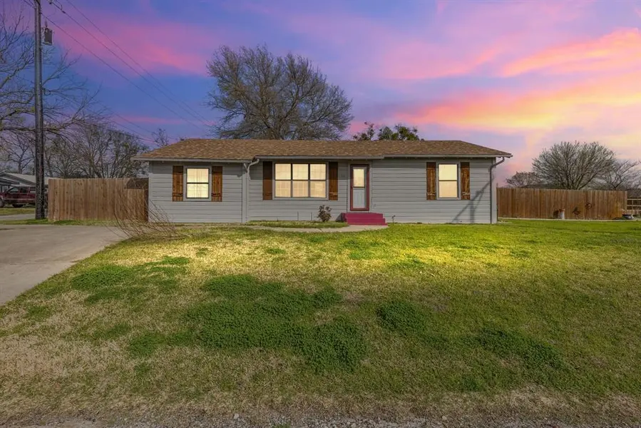 2200 Mangum Street, Commerce, TX 75428