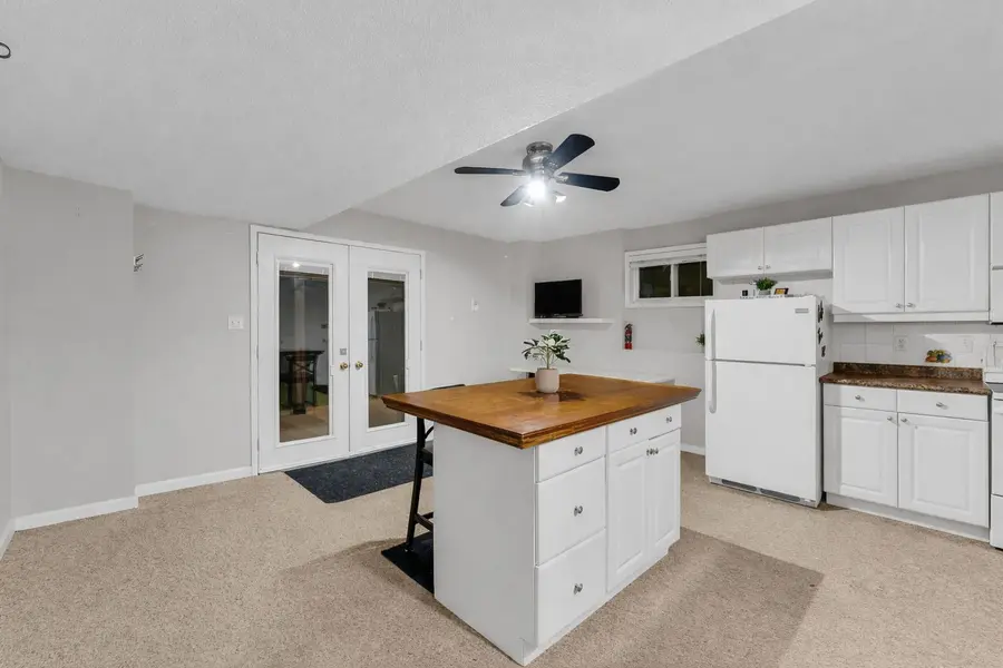 7 Margaret (Lower Level) DR, Barrie, ON L4M 6Y7