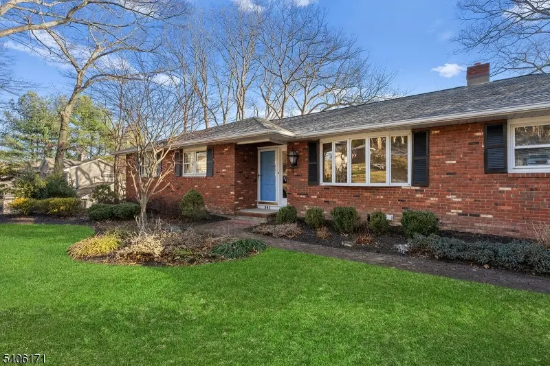 347 High Crest Dr, West Milford Twp., NJ 07480