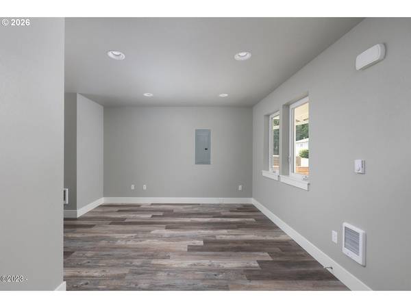 646 SE REEF AVE, Lincoln City, OR 97367