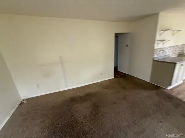 41 E Sheffield AVE, Pontiac, MI 48340