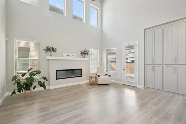 1919 Clinesmith Drive, Farmers Branch, TX 75234