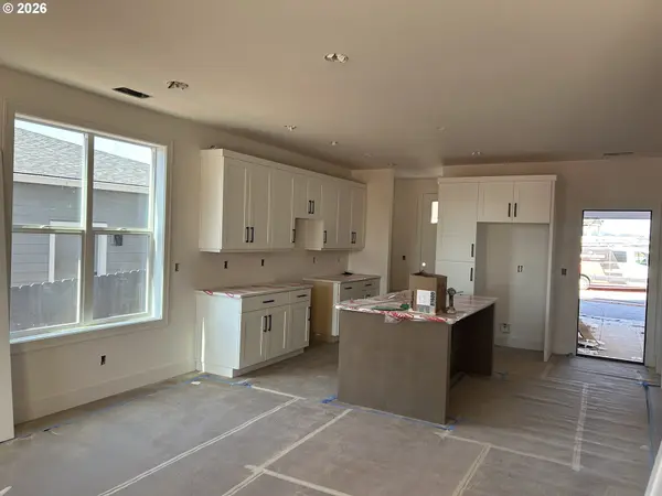 16169 Barlow Trail LN, Oregon City, OR 97045