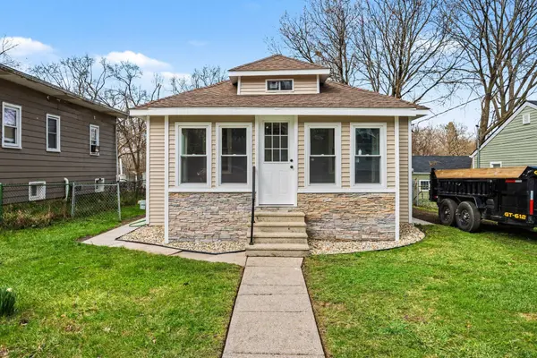 1215 Palmer AVE, Kalamazoo City, MI 49001