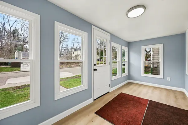 1215 Palmer AVE, Kalamazoo City, MI 49001