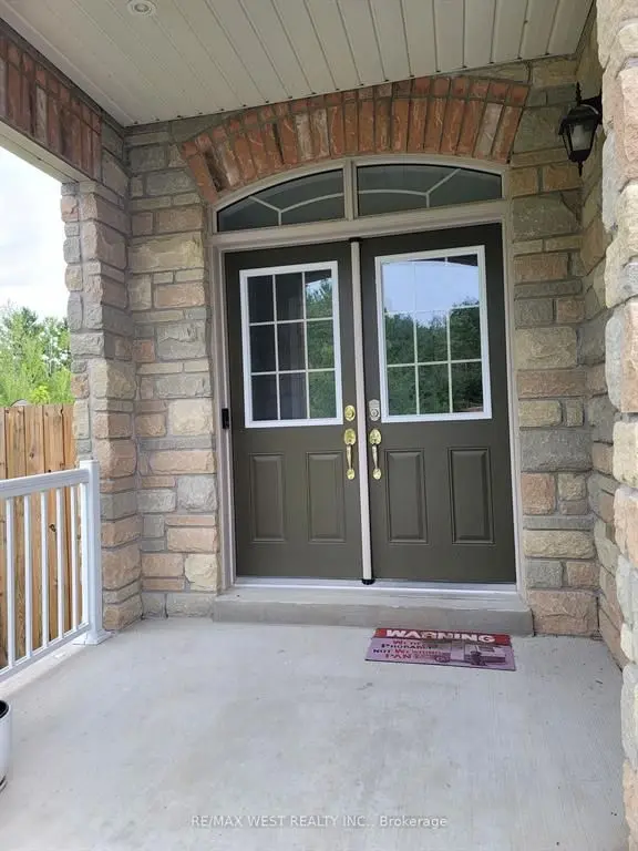 82 Greenwood DR, Essa, ON L0M 1B4