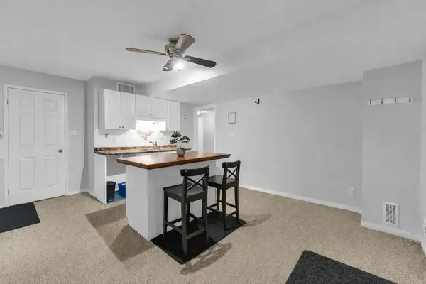 7 Margaret (Lower Level) DR, Barrie, ON L4M 6Y7