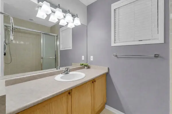 7 Margaret (Lower Level) DR, Barrie, ON L4M 6Y7