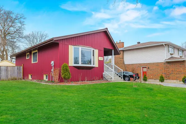 1182 Queensland PL, Brockville, ON K6V 6A7