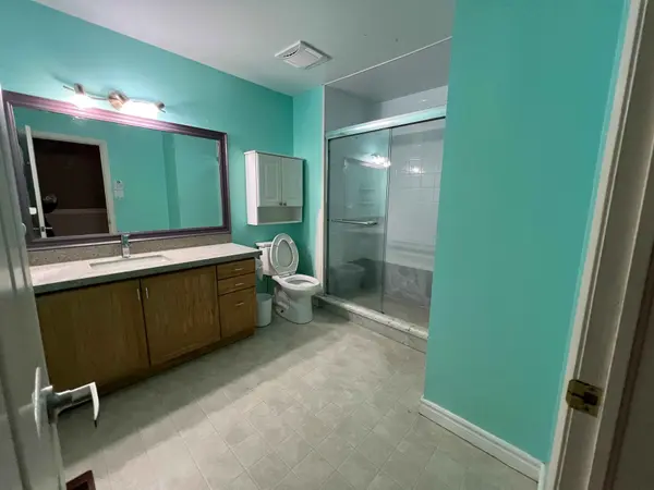 1570 Richmond ST #27, London North, ON N6G 4W1