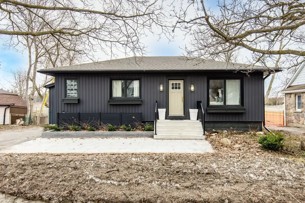7845 YONGE ST, Innisfil, ON L9S 1K8