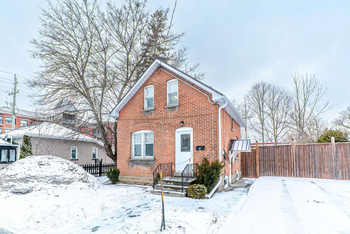 54 Glenelg ST W, Kawartha Lakes, ON K9V 2V2