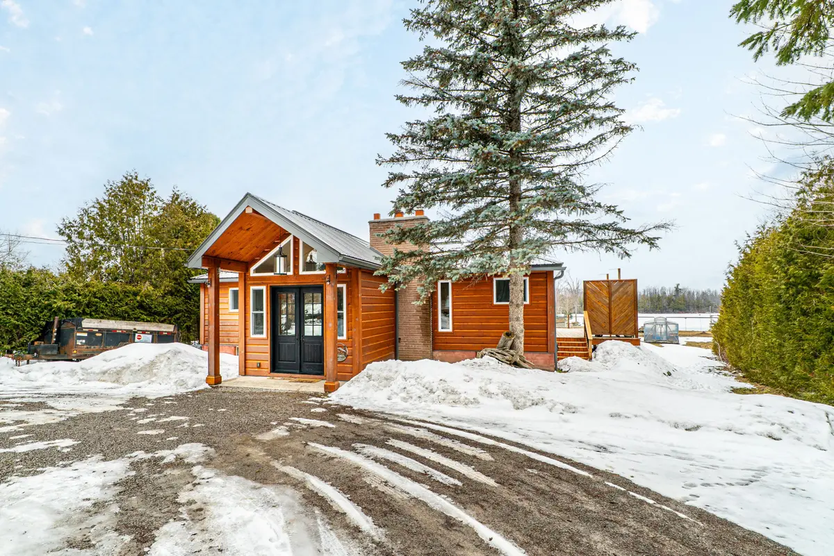 63 Robinson AVE, Kawartha Lakes, ON K0M 2B0