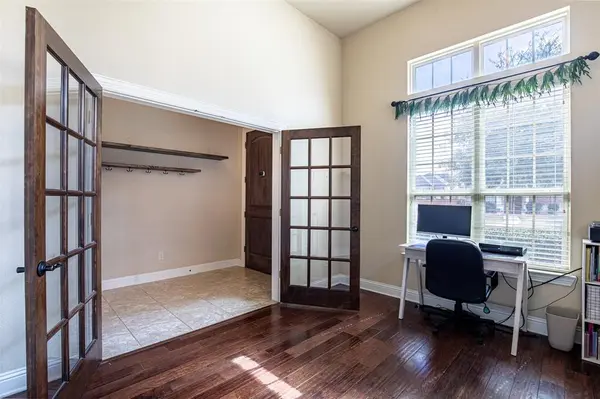 621 Seminole Trail, Murphy, TX 75094