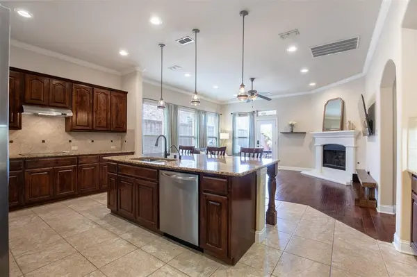 621 Seminole Trail, Murphy, TX 75094