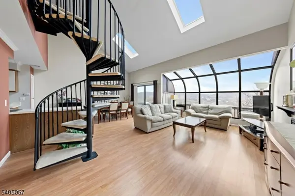 1 Baltusrol Ct.  Unit 2 #2, Vernon Twp., NJ 07462