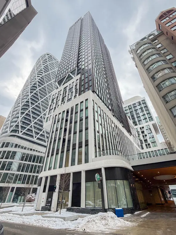 238 Simcoe ST #3709, Toronto C01, ON M5T 0E2