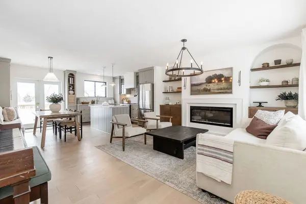 7845 YONGE ST, Innisfil, ON L9S 1K8