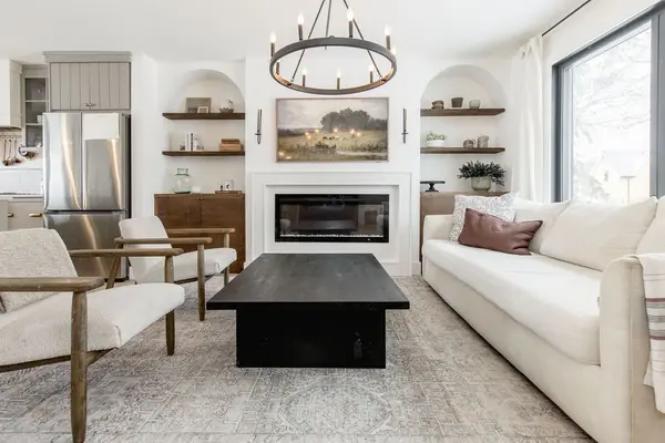 7845 YONGE ST, Innisfil, ON L9S 1K8